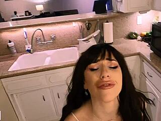 Velike naravne joške