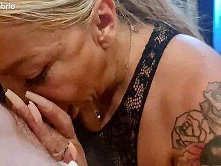 Bodybuilder Pornstar Delivers Wet Pussy Doggystyle and Missionary Passion with Cumshot Finish