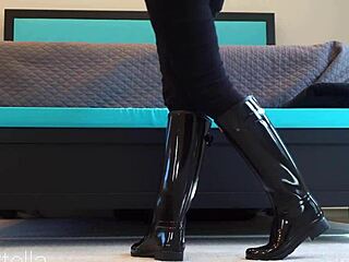 Boot Slut E01: Hunter Boots Drenched in Mega Cum Load
