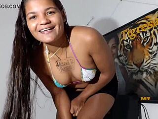 tigresa vip dances funk flashing tight asshole pussy teasing husband to pounce hard