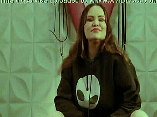 who's craving this big pussy lesbian action? 👅💦