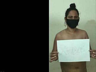 Milf mommy verifies her hot body in casual home video