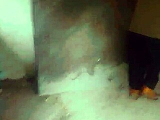 mi novia me lleva al patio y me hace un super oral garganta profunda