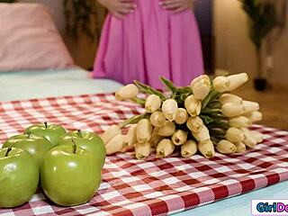 Petite GF, wanna eat my hairy pussy facesitting?