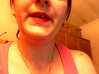 Super Italian Tongue Fetish Video Delivers Amazing Pleasure Close-Up