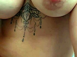 Exhibitionist Flashes Big Ass Before Dildo Fucks Her Tight Anal Hole