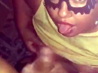 gordinha portuguesa chupa pau gordo antes de levar leitinho na boca