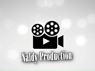 brunette latina slut masturbates huge ass and tits on video call exibicionismo