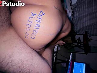 hey dafri, masturbate that slutty pussy while hubby's at work?