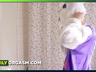 Mocking boy tricked stepmom Jessica Ryan and stepsister Jane Rogers into hot threesome