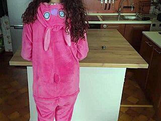 daddy!! what r u doing to innocent lil stepdaughter's tight wet pussy in the kitchen 😩💦