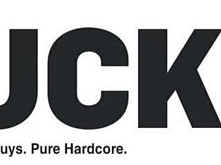 Naughty Teen Roommate Licks Shaved Pussy on Sofa After Getting Stuck in Couch Hardcore Fuck