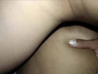 mi novia colegiala gime de placer en su primer anal casero con mi verga