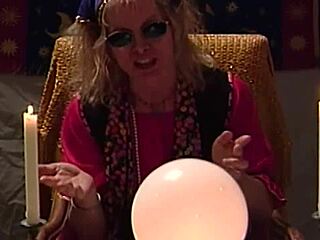 TAROT MILFS LICK SWALLOW IN RETRO LESBIAN FINGERING FETISH