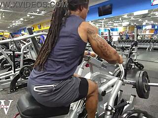 dreads bodybuilder fullbody workout routine muscular tattoo fitness