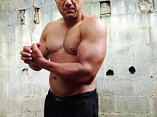 Yuri Gaúcho's massive anaconda unloads huge on muscular frame