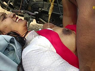 Nature Porn Videos: Wild Outdoor Screwing