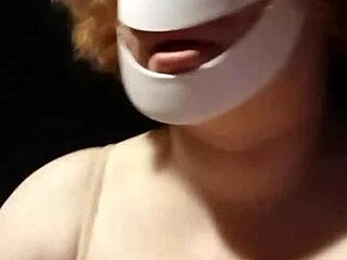 Horny webcam wife spreads wet pussy solo for homemade thrills