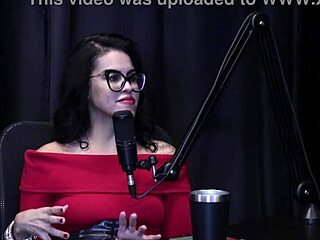 Annie Clementine starts sensual photos chats sg then fucks street outdoor trans style