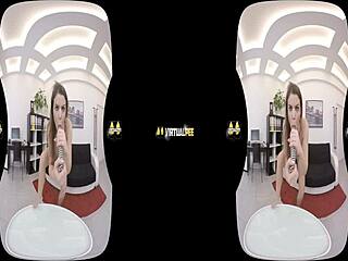 dildo loving czech brunette splashes piss all over herself