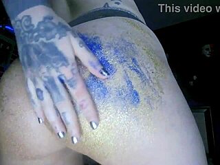 big curvy butt oiled massage with colorful glitters