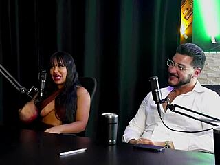 French Guy Tries Brazilian Swingers' Ménage with Casal Cherie