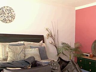 hey mommy curvy blonde how's that black cock deepthroat?