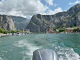 WATCH SLUTTY BLONDES CANDEE LICIOUS AND VERONICA LEAL MUNCH PUSSY ON BOAT!