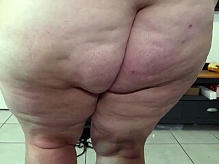 etudiante tremble de plaisir baisée par son professeur