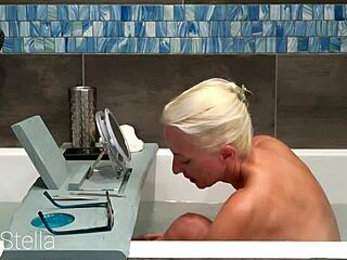 milf stella shaves pussy and body while bathing e01 😍🛁