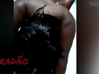 preta safada rebolando gozando no pau com gozo everywhere 😍💦