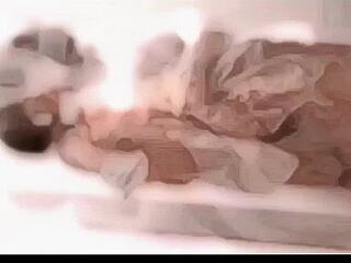 i'm an amateur japanese shemale stroking to my mirror reflection