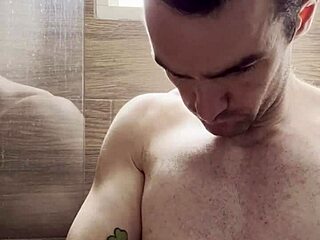 hey wanna see me trim my sweaty hairy armpits chest arms after gym for photoshoot?