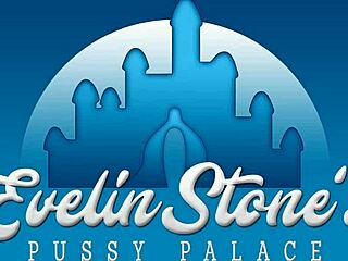 bailey brookes wanna lick evelin wet pussy lips while fingerin durin video game?