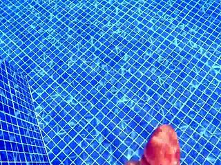 i catched this huge ass milf at da pool ripped her clothes n fucked her tight wet pussy hard doggystyle till creampie gaping...damn juicy!