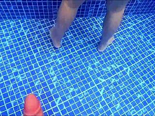 i catched this huge ass milf at da pool ripped her clothes n fucked her tight wet pussy hard doggystyle till creampie gaping...damn juicy!