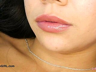 Stunning Latina Milf Unveils Body in Daddy Photoshoot Tease?