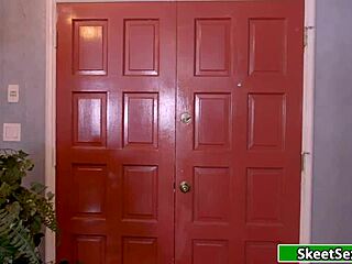 19yo begs stranger for creampie deep inside