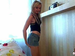 wanna watch me tease and rip out of these tight skinny jeans?