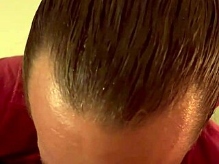 Brad Newman teaches dripping pussy eating close-up tutorial