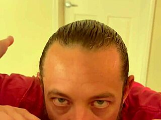 Brad Newman teaches dripping pussy eating close-up tutorial