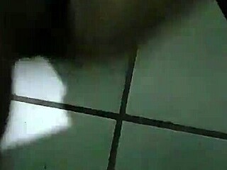 quick handjob stroke to bust that nut relief 😩💦