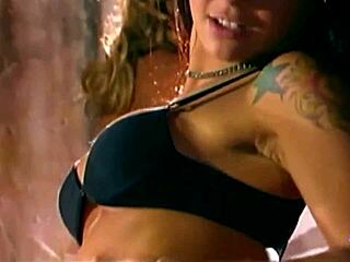 Very sexy vintage babes dildo each other to orgasm in retro lesbian action 🔥👅