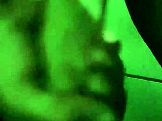 quick handjob stroke to bust that nut relief 😩💦