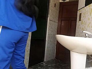 filming schoolgirl quickie in bathroom 💦😈