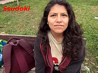 mi mejor amiga queria ganar plata extra asi que la contrate como mi putita personal la perra tenia la tanga lista para aprovecharla apretaba como virgen