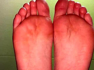 white girl flashes socks and toes for quick cash fetish!