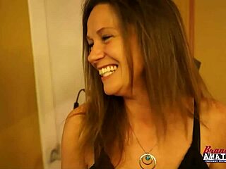 omg julia this petite mature brunette's wet bj n dildo play 😍💦