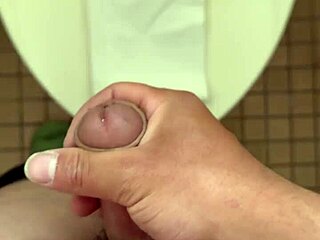 i feel so horny watching this solo japanese asian masturbation clip