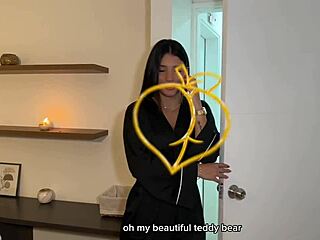 Lucky Masseuse Teases Plump Ass Before Pounding